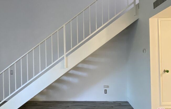 1 bed, 1.5 baths, 712 sqft, $2,333, Unit A312
