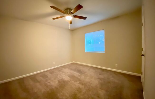 2 beds, 1 bath, 850 sqft, $1,470, Unit 497-D13