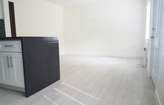 1 bed, 1 bath, 800 sqft, $2,850