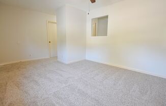 2 beds, 1 bath, $850, Unit B