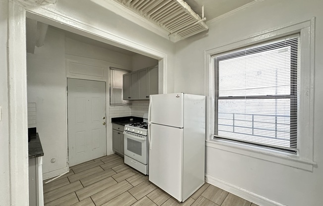 1319 5 W ESTES