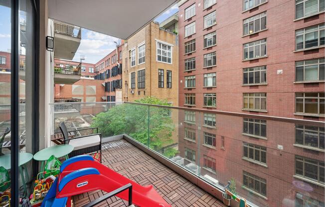 128 W 23 ST
