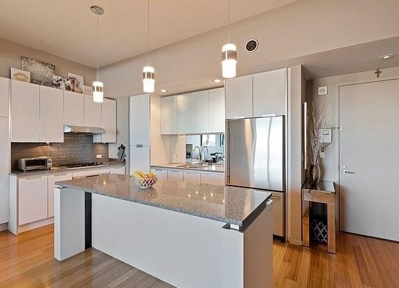 1 bed, 1 bath, 954 sqft, $3,925, Unit 508