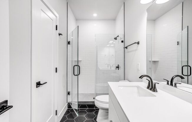 1 bed, 1 bath, 730 sqft, $1,600, Unit 208