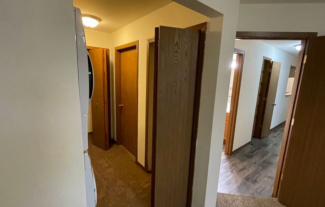 3 beds, 1 bath, 1,040 sqft, $1,800, Unit 3156-105