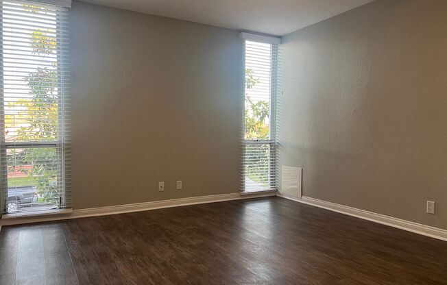 2 beds, 1 bath, 825 sqft, $2,795, Unit 0006