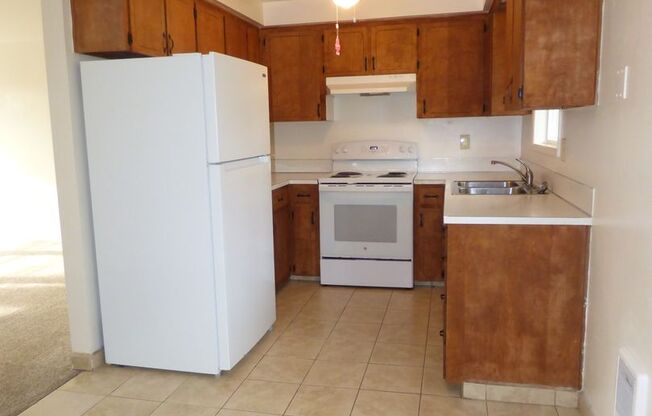 2 beds, 1 bath, 800 sqft, $1,195, Unit 752