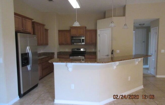 Spacious Home in Navarre!