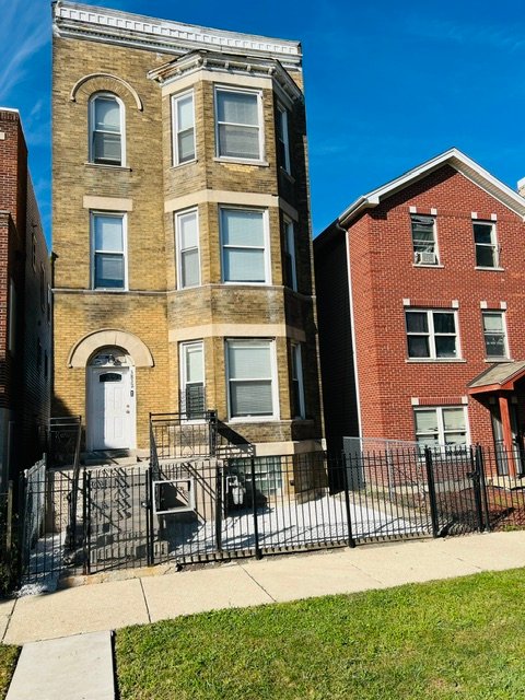 3832 W LEXINGTON ST