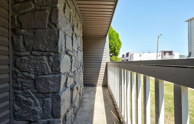 2 beds, 2 baths, 1,050 sqft, $899