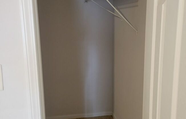 2114 Dellwood Ave 6 Plex