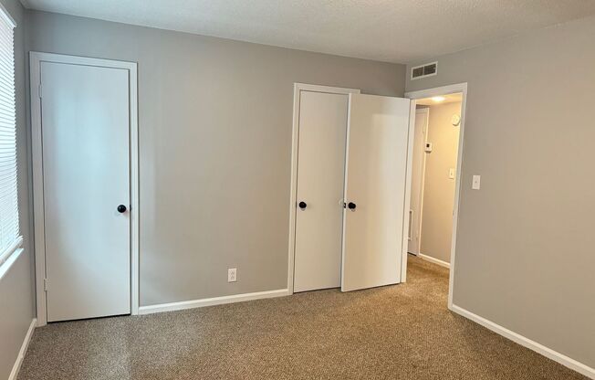 2 beds, 1 bath, 900 sqft, $825, Unit 5