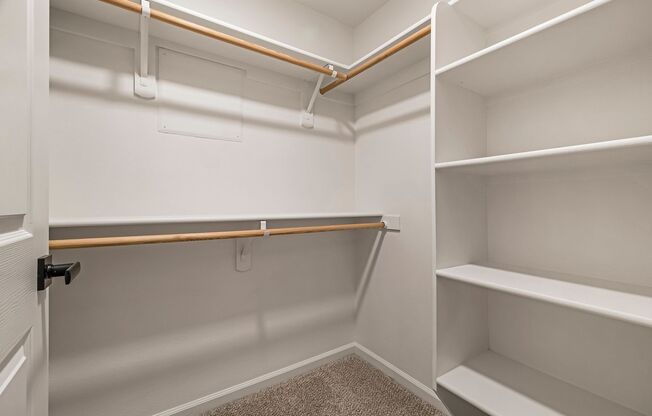 2 beds, 1 bath, 948 sqft, $1,750, Unit 173