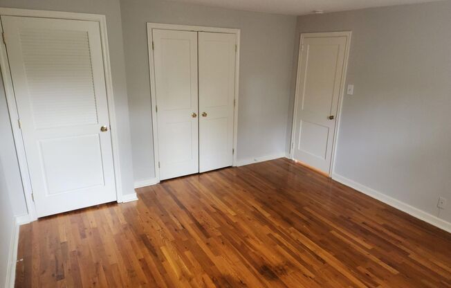 2 beds, 1 bath, 897 sqft, $2,335, Unit A-16