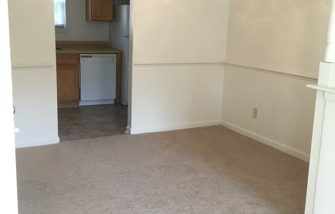 2 beds, 1 bath, $1,375, Unit 2218ps