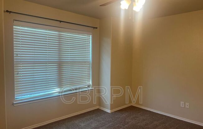 4 beds, 2 baths, 1,922 sqft, $1,875