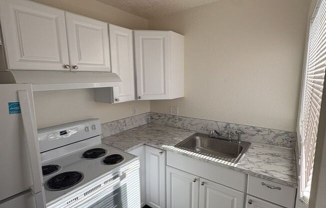 Somerset Townhomes & Apartments