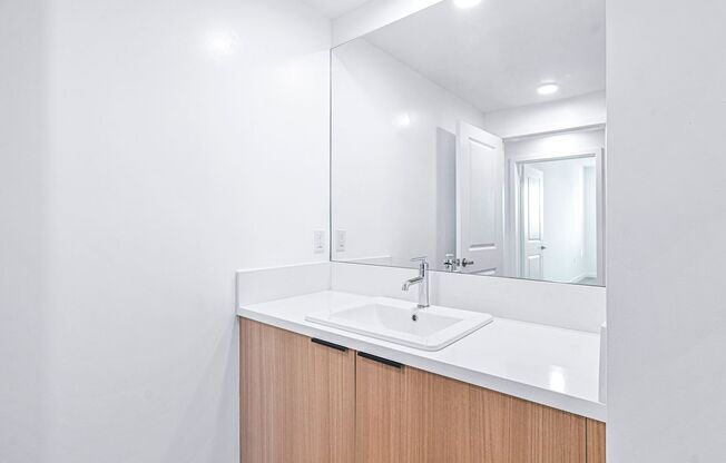 3 beds, 2 baths, 1,400 sqft, $3,700, Unit 502