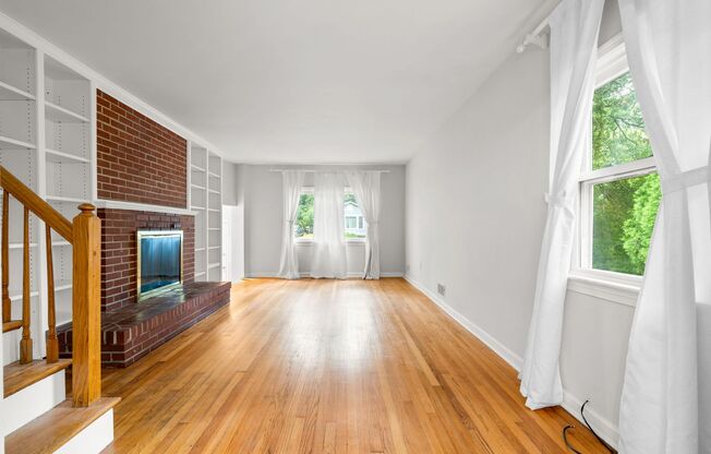 3 Bed 2 Bath - Takoma Park Split Level - 1 mile to Takoma Metro