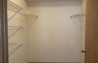 2 beds, 1 bath, 976 sqft, $945, Unit 203