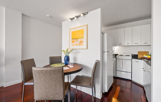 1 bed, 1 bath, 495 sqft, $3,200, Unit 705