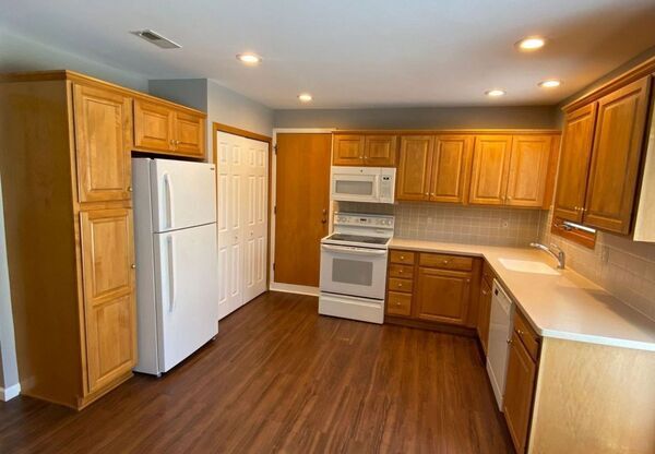 243 RANDALL DR