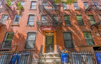 577 Warren LLC