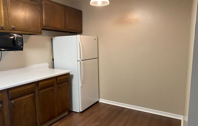 1 bed, 1 bath, 750 sqft, $925