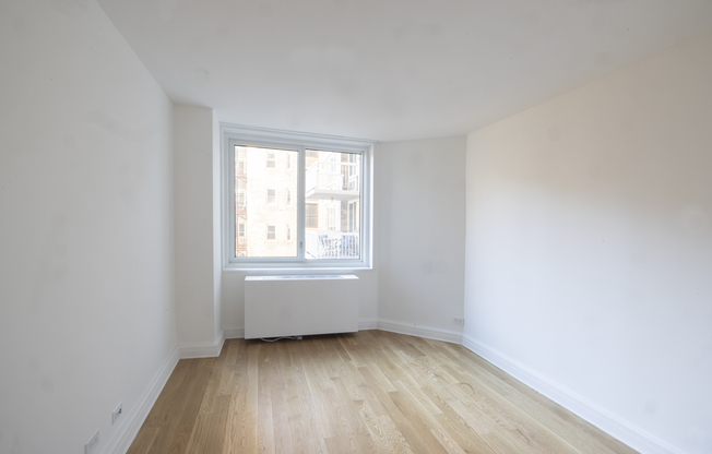 1 bed, 1 bath, $5,500, Unit 6L