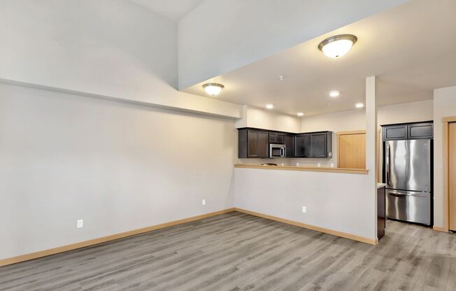 3 beds, 2 baths, 1,021 sqft, $2,295, Unit 541-104