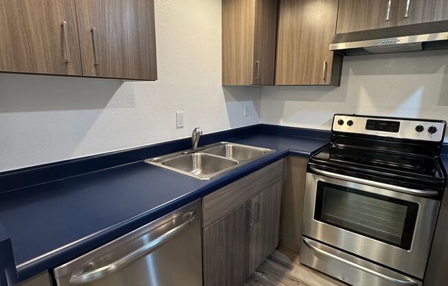 2 beds, 2 baths, 892 sqft, $1,545, Unit 303