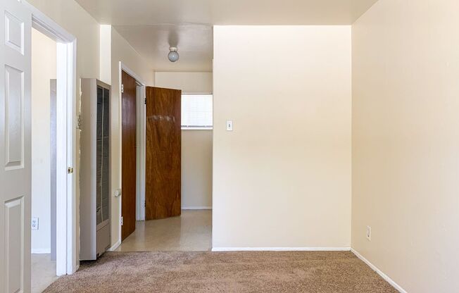 1 bed, 1 bath, 500 sqft, $749, Unit 4