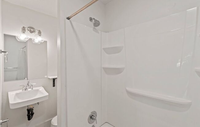 Studio, 1 bath, $999, Unit 726-01