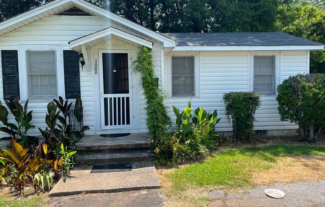 2 beds, 1 bath, $950