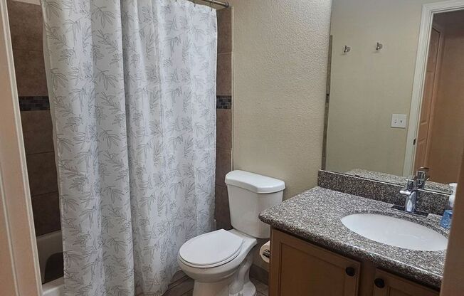 2 beds, 1 bath, $1,450, Unit # 40