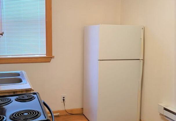 1 bed, 1 bath, 230 sqft, $625, Unit 223