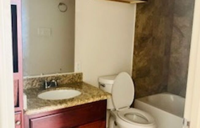 2 beds, 2 baths, 1,005 sqft, $1,215, Unit Canteras Real 40
