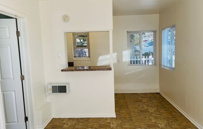 1 bed, 1 bath, 450 sqft, $1,975