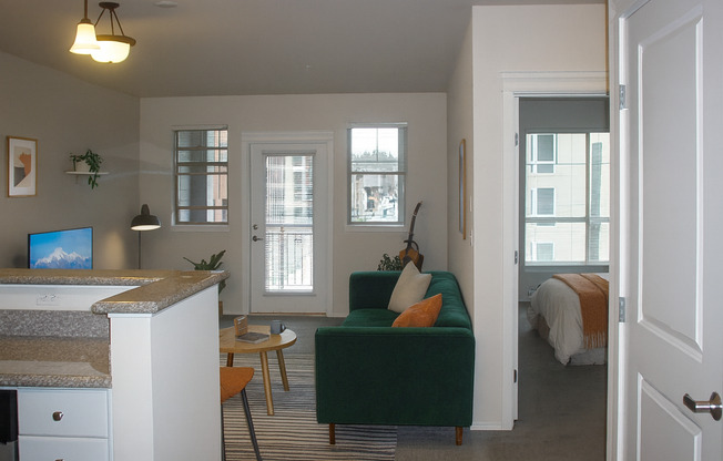 1 bed, 1 bath, 737 sqft, $1,795, Unit 302