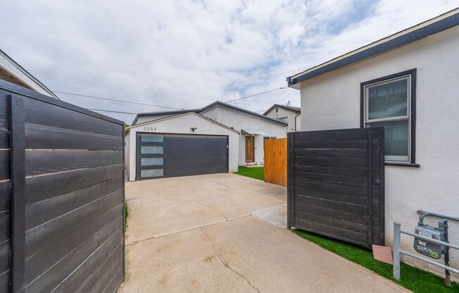 Warm & Inviting Hawthorne Home!
