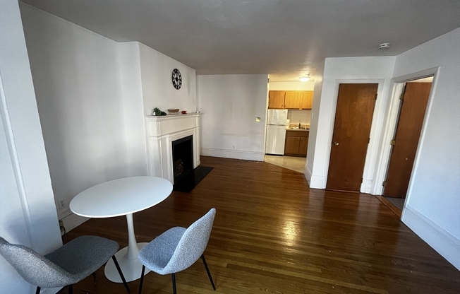 1 bed, 1 bath, 500 sqft, $2,475, Unit 3