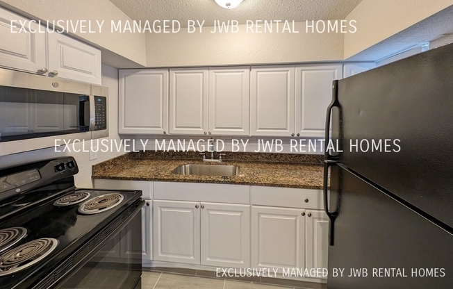 1035 ARCO DR
