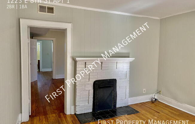 1223 E 8 ST