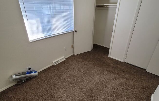 2 beds, 1 bath, 600 sqft, $825, Unit 15A