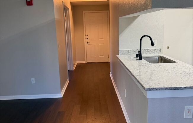1 bed, 1 bath, $2,100, Unit # 722