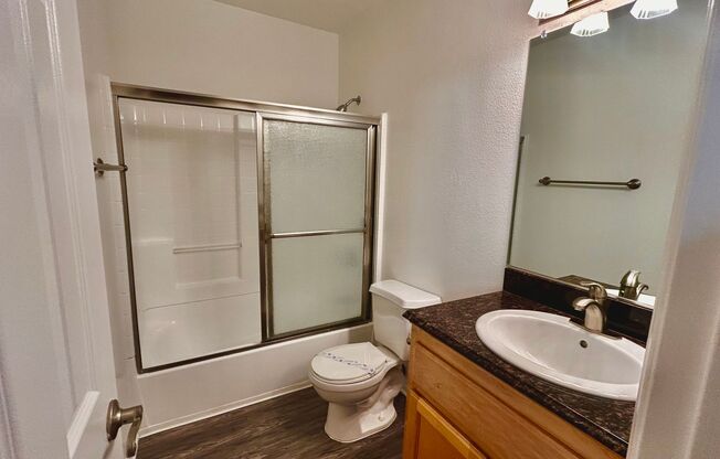 2 beds, 2 baths, 880 sqft, $2,800, Unit A-5