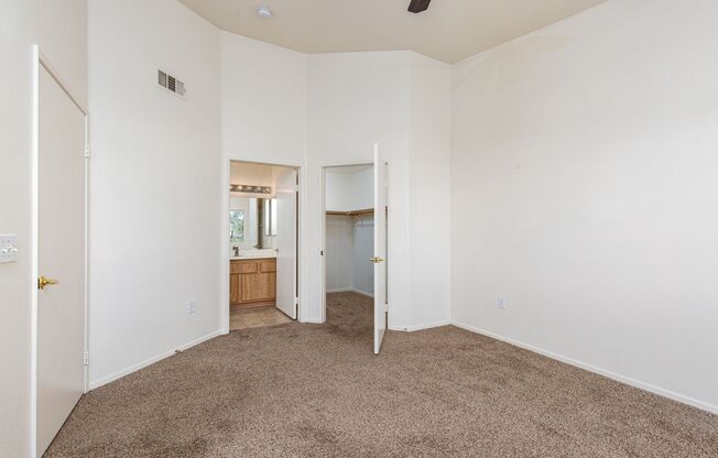 2 beds, 2 baths, $1,250, Unit Bldg KK