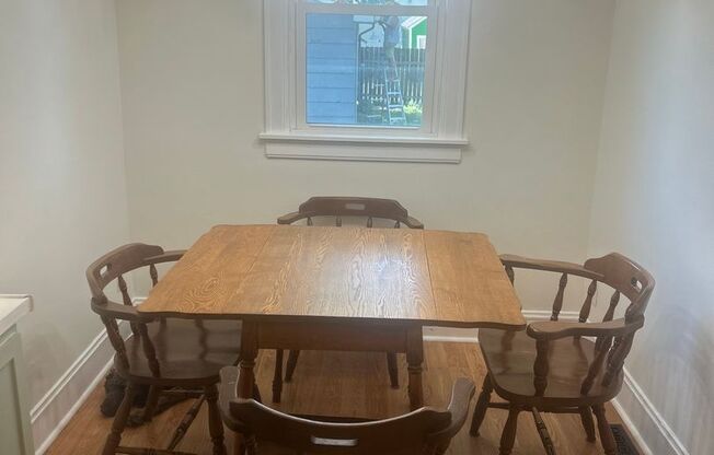 4 beds, 1 bath, $2,400