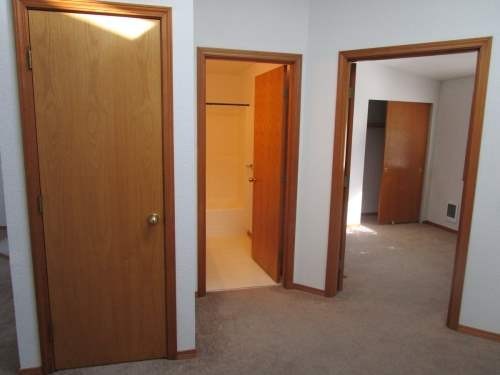 2 beds, 2 baths, $2,000