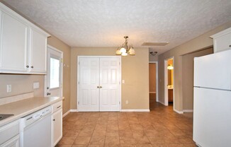 3 beds, 2.5 baths, $2,095